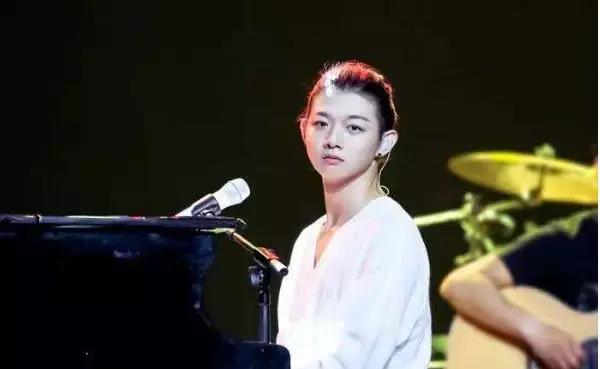 【美德瑞钢琴】霍尊:爸爸想送我电脑,但我选择要钢琴! 【美德瑞钢琴】霍尊:爸爸想送我电脑,但我选择要钢琴!
